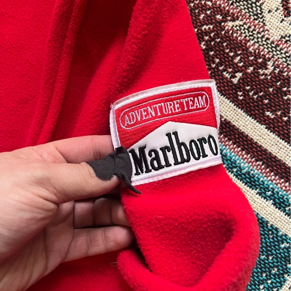 Vintage Marlboro Adventure Team Fleece Pullover (1990s) - Picture 6 of 9